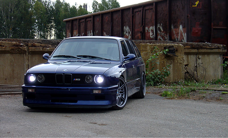 e30m3touring1.jpg